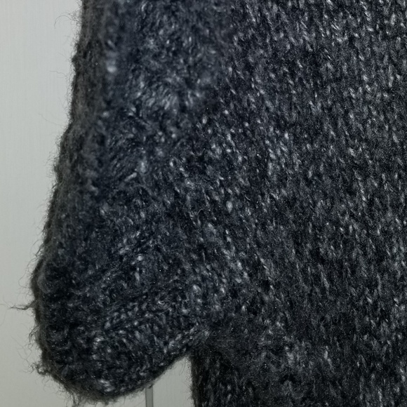 2/$20 Mac & Jac Big comfy sweater size medium - Picture 3 of 5